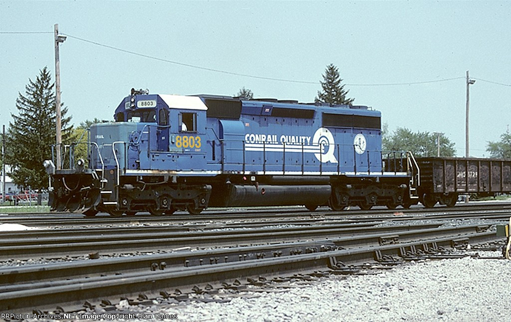 CSX SD40 2 8803